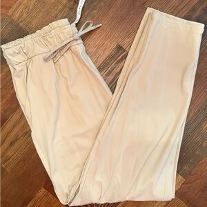 Lululemon Athletica Cream Ankle Pants